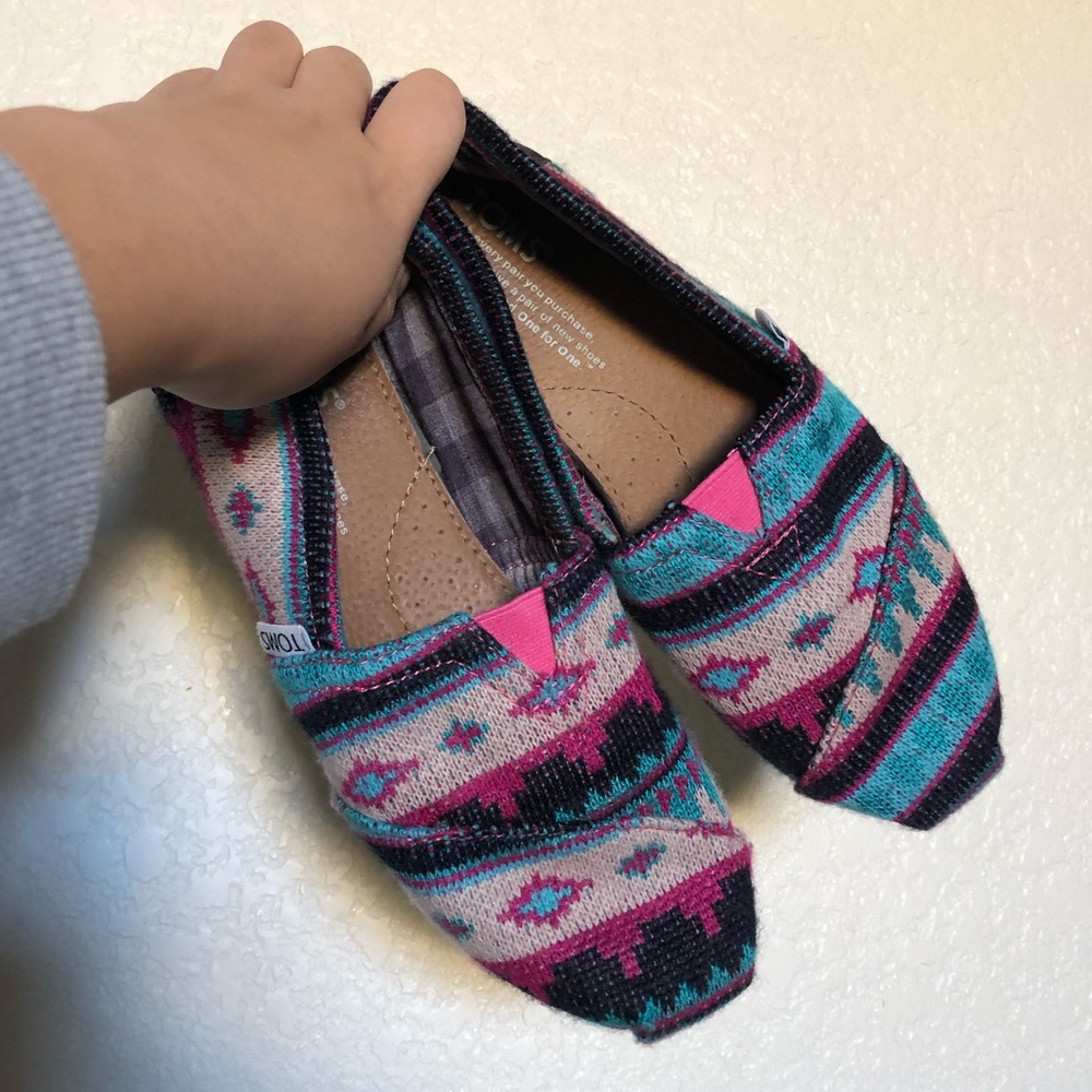 Soft Aztec Printed Classic Canvas Slip-on Toms 💜